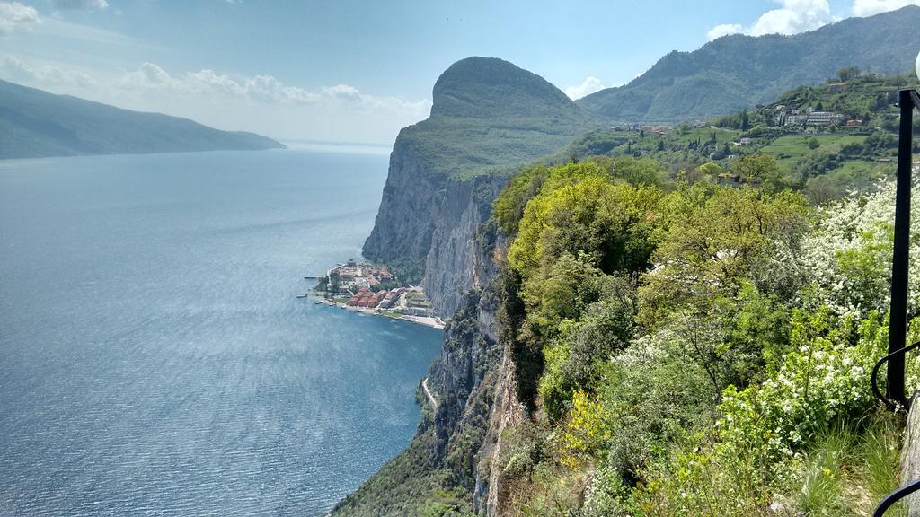 Casa Vacanze Regina Del Lago Tremosine Kültér fotó