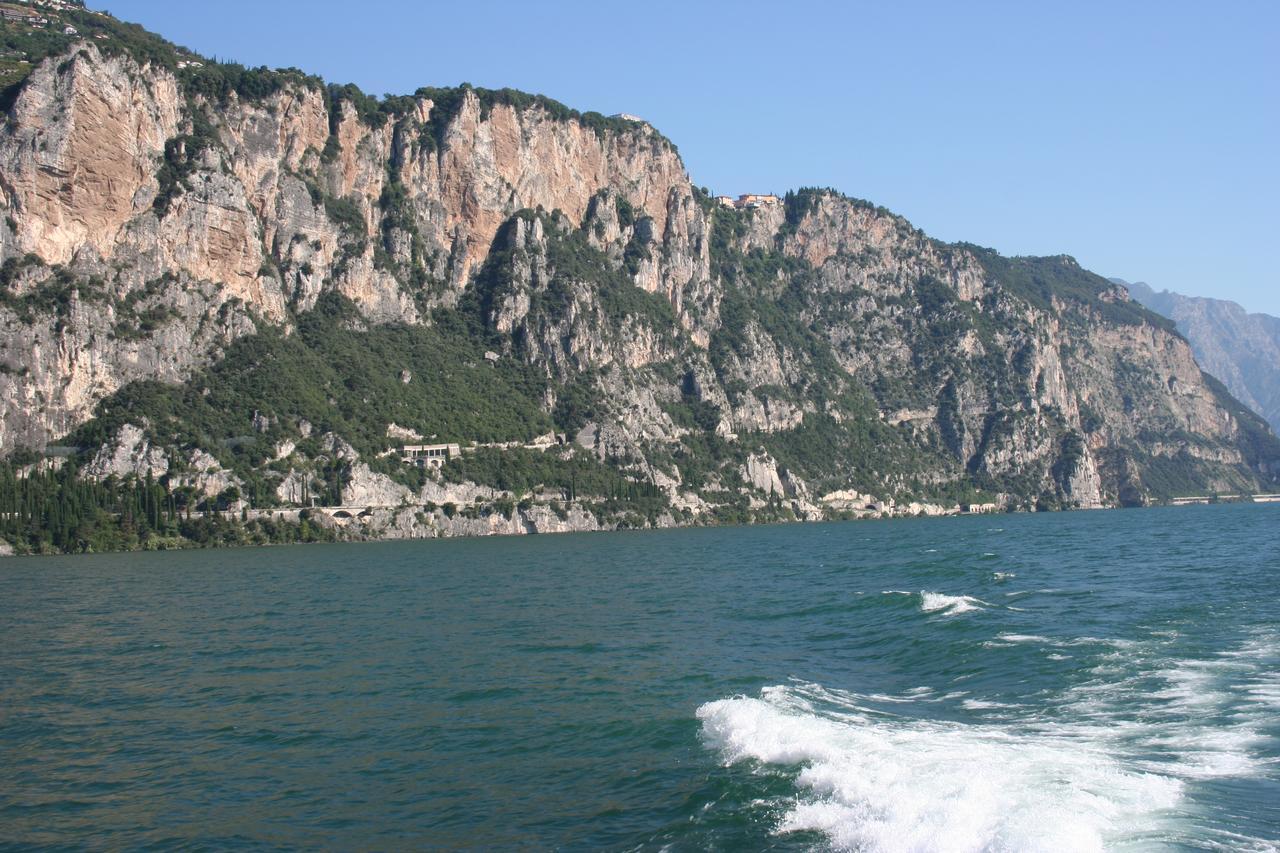 Casa Vacanze Regina Del Lago Tremosine Kültér fotó